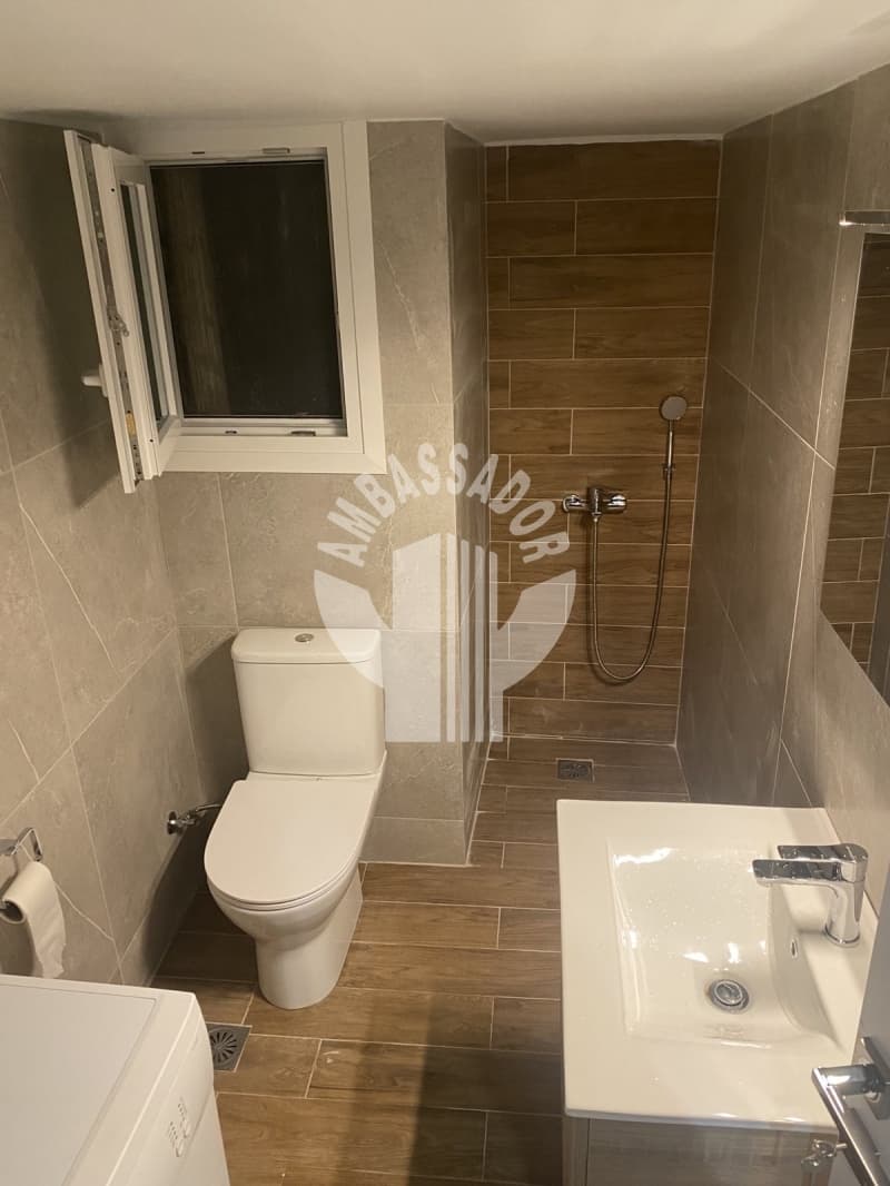 Apartment in Platia Koumoundourou, Kentro — Photo 4 of 13
