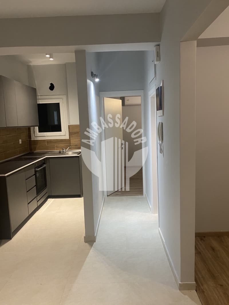 Apartment in Platia Koumoundourou, Kentro — Photo 1 of 13