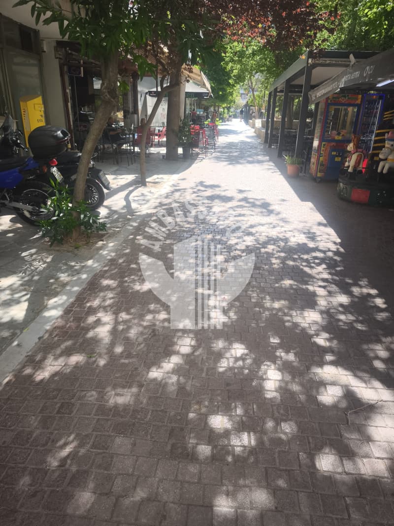 Retail Store in Center, Dafni — Photo 11 of 11