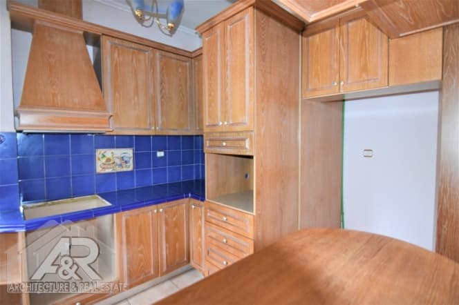 House in Panorama, Panorama — Photo 7 of 30