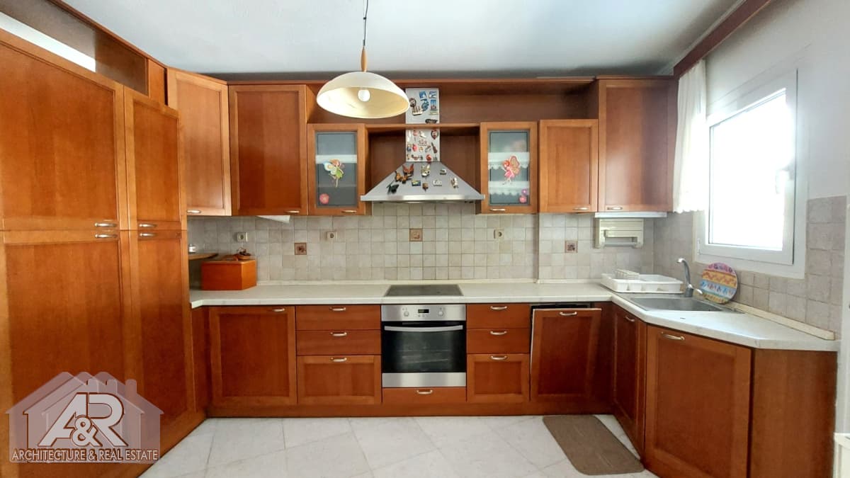 House in Center, Panorama — Photo 11 of 22