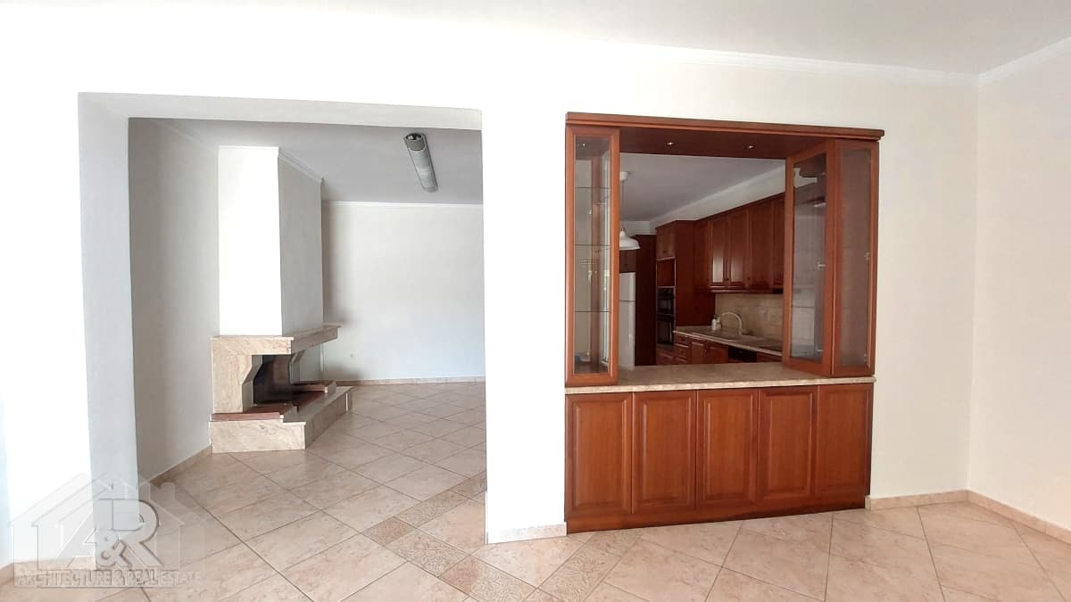 House in Panorama, Panorama — Photo 22 of 30