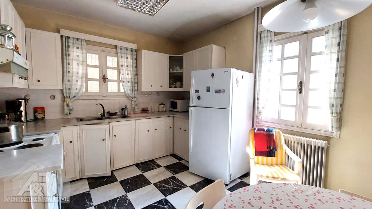 House in Panorama, Panorama — Photo 7 of 19