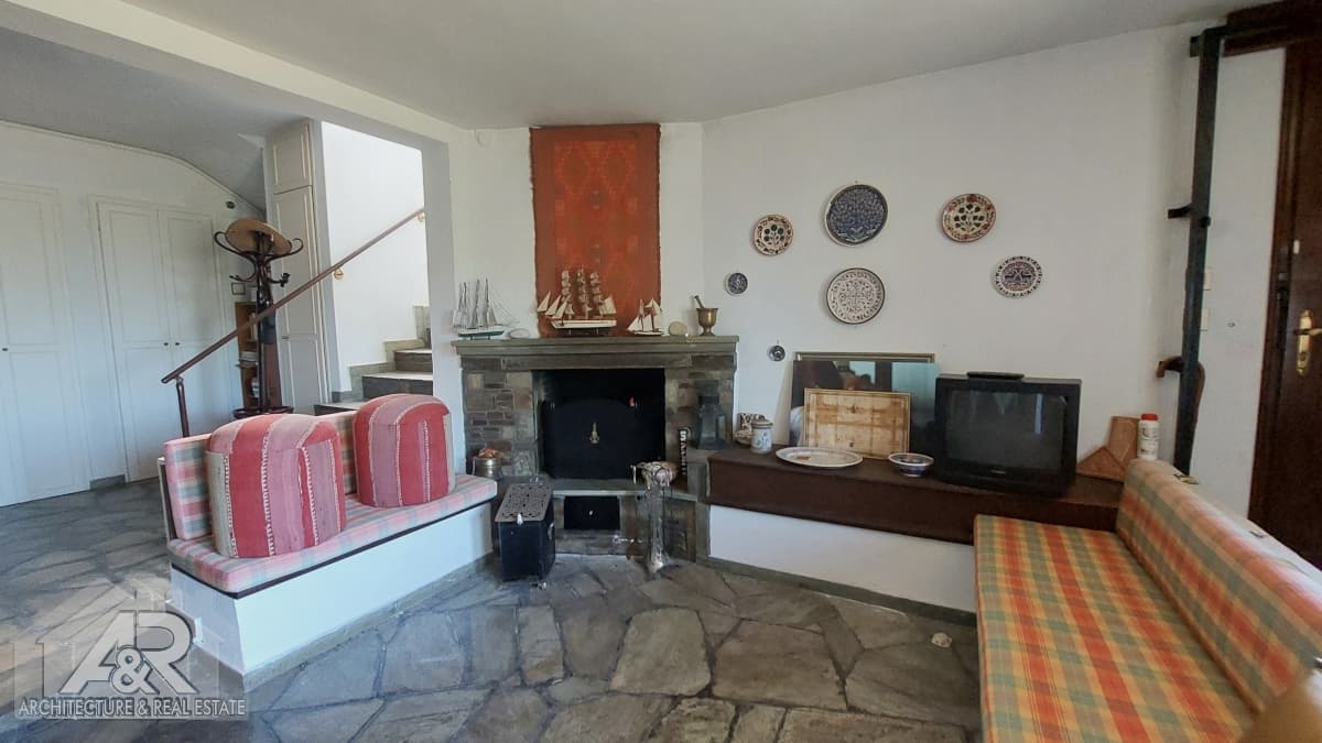 House in Panorama, Panorama — Photo 19 of 19