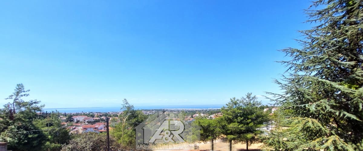 House in Panorama, Panorama — Photo 1 of 19