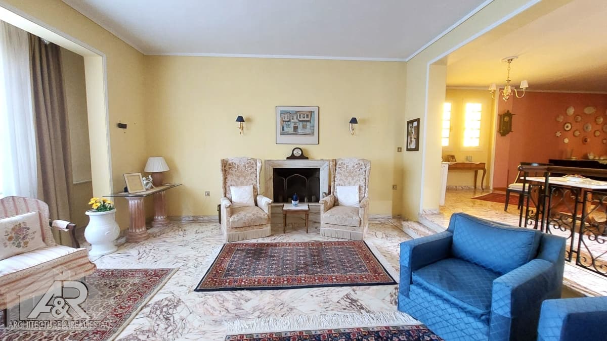 House in Panorama, Panorama — Photo 5 of 19