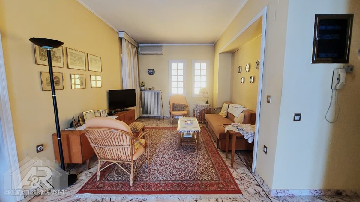 House in Panorama, Panorama — Photo 8 of 19