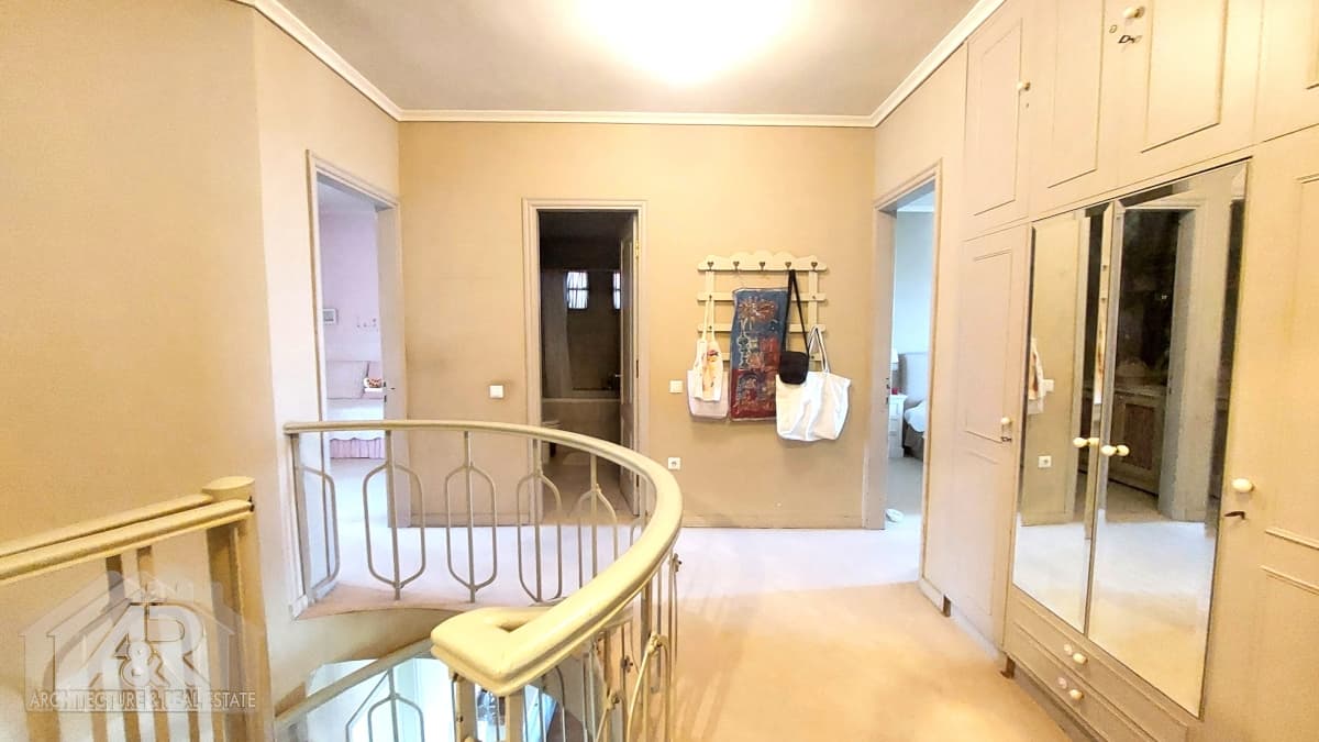 House in Panorama, Panorama — Photo 21 of 24