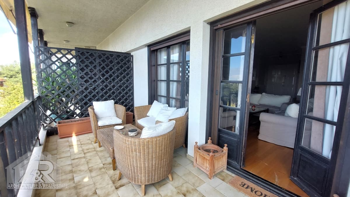 House in Panorama, Panorama — Photo 22 of 24