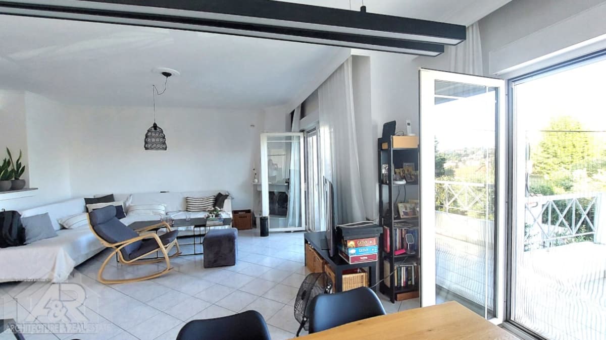 House in Center, Panorama — Photo 4 of 21