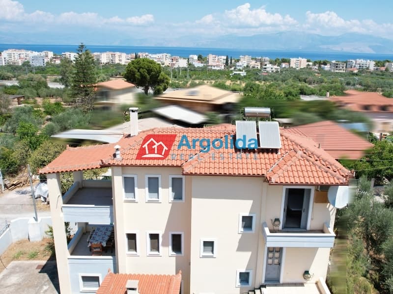 Μονοκατοικία στην Καριώτικα, Ξυλόκαστρο — Φωτογραφία 1 από 27