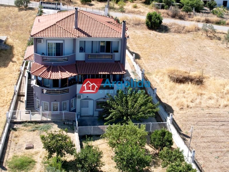 Μονοκατοικία στην Αρχαία Κόρινθος, Κόρινθος — Φωτογραφία 1 από 30