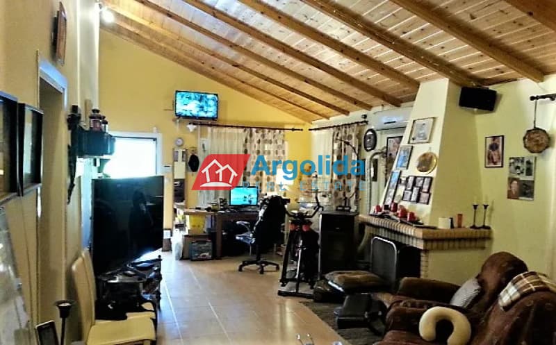 House in Loutraki, Loutraki-Perachora — Photo 4 of 24