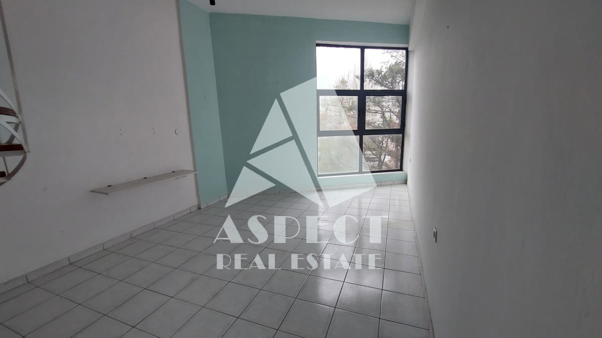Office in Center, Melissia — Photo 6 of 14