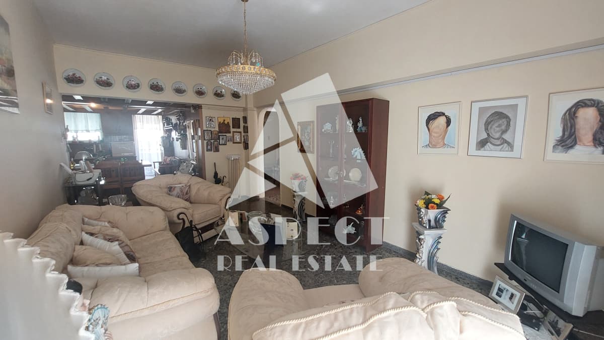 Apartment in Center, Petroupoli — Photo 1 of 30