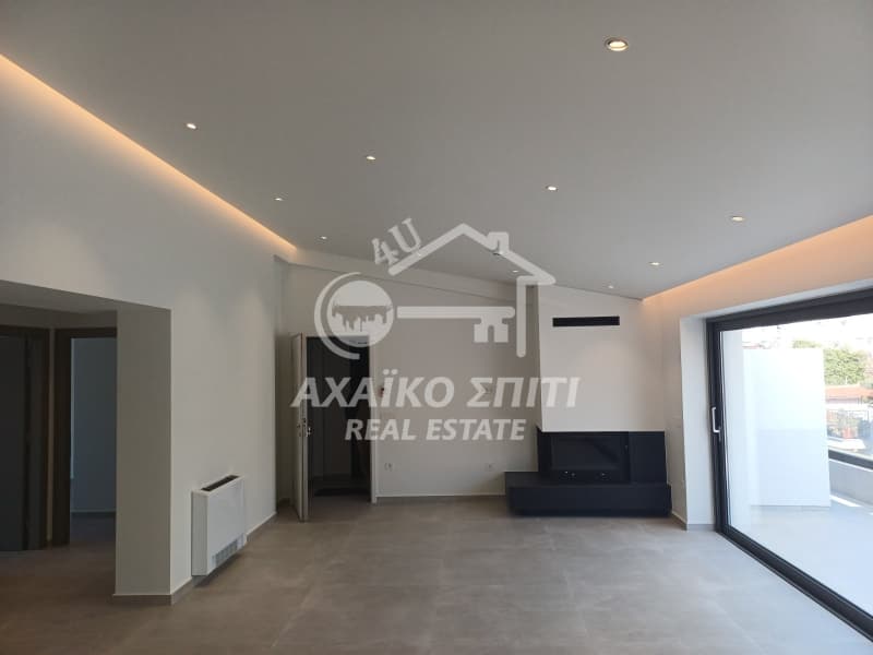 Apartment in Patra Centre, Patra — Photo 1 of 23