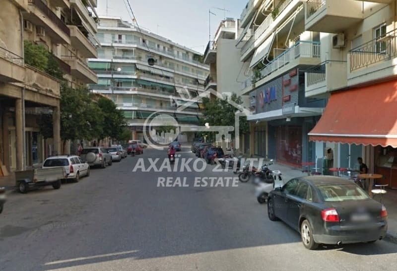 Κατάστημα στην Τριών Ναυάρχων, Πάτρα