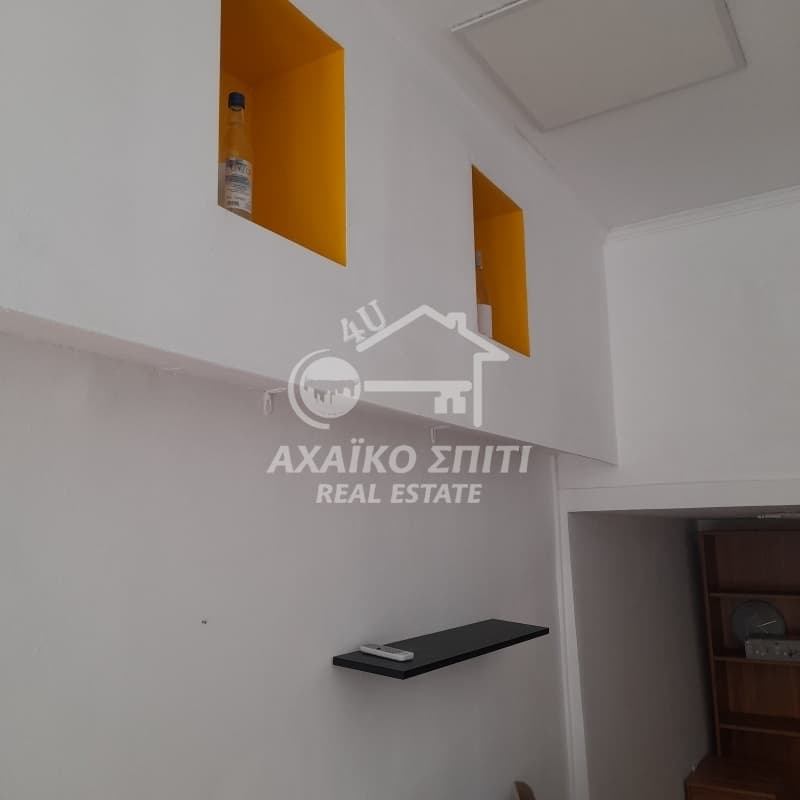 Retail Store in Pyrosvestio, Patra — Photo 11 of 16