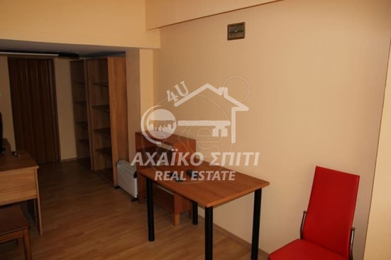 Retail Store in Pyrosvestio, Patra — Photo 6 of 16