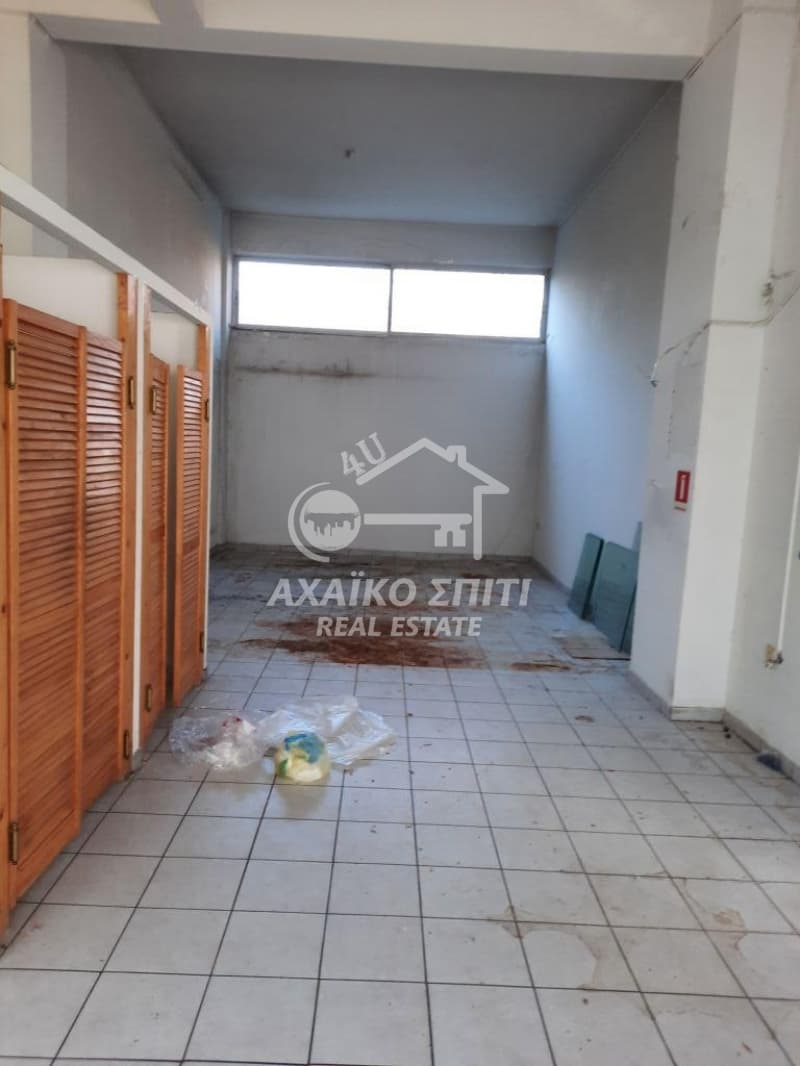 Retail Store in Agia Sofia, Patra — Photo 3 of 9