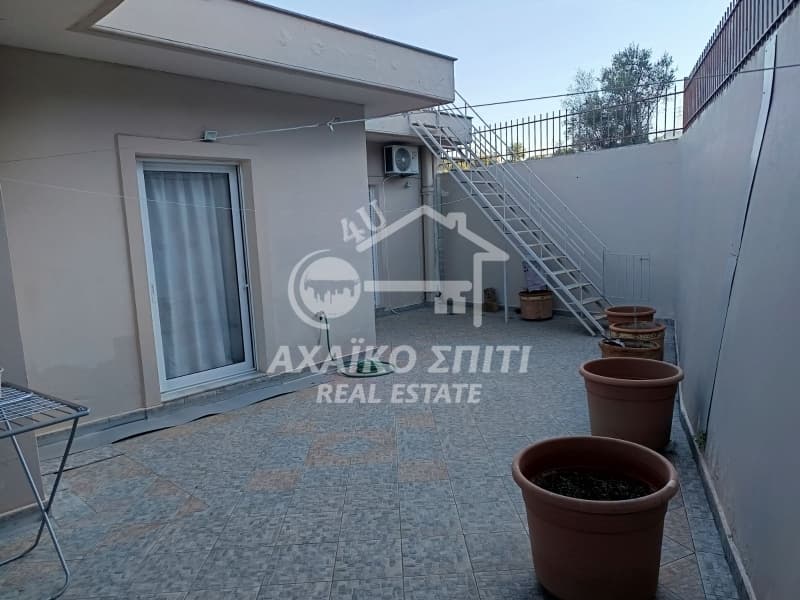 House in Proastio, Rio — Photo 22 of 25