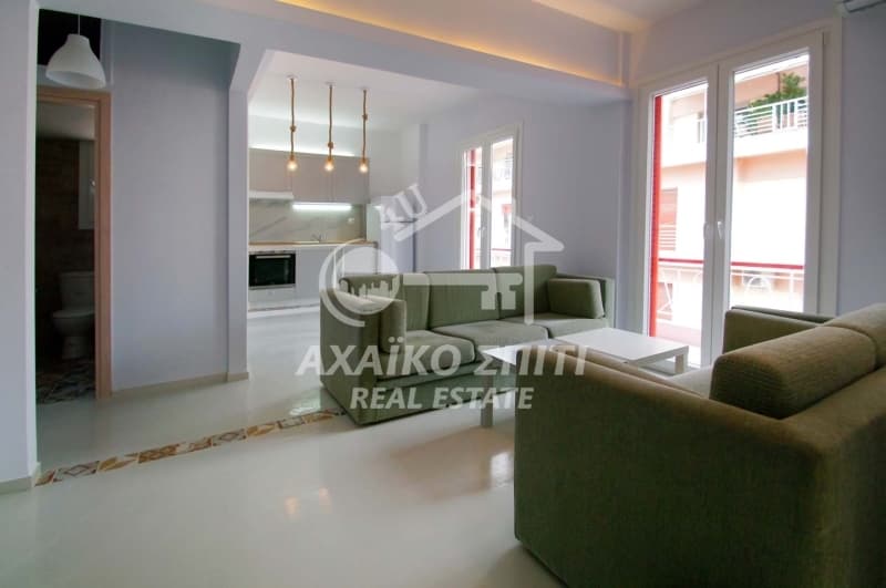 Apartment in Patra Centre, Patra — Photo 1 of 6