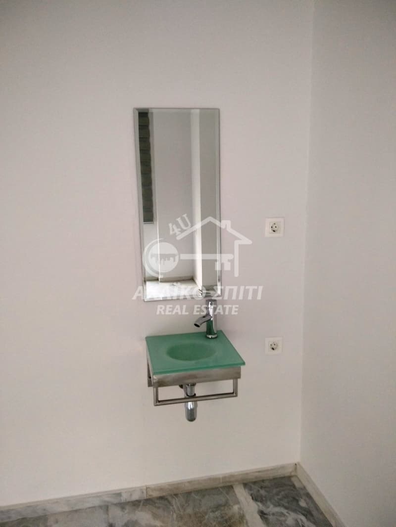 Γραφείο στην Τριών Ναυάρχων, Πάτρα — Φωτογραφία 4 από 26