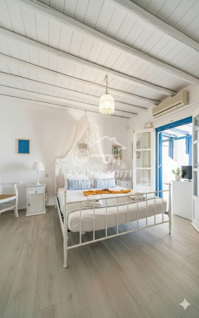 House in Kastro, Mykonos — Photo 3 of 15