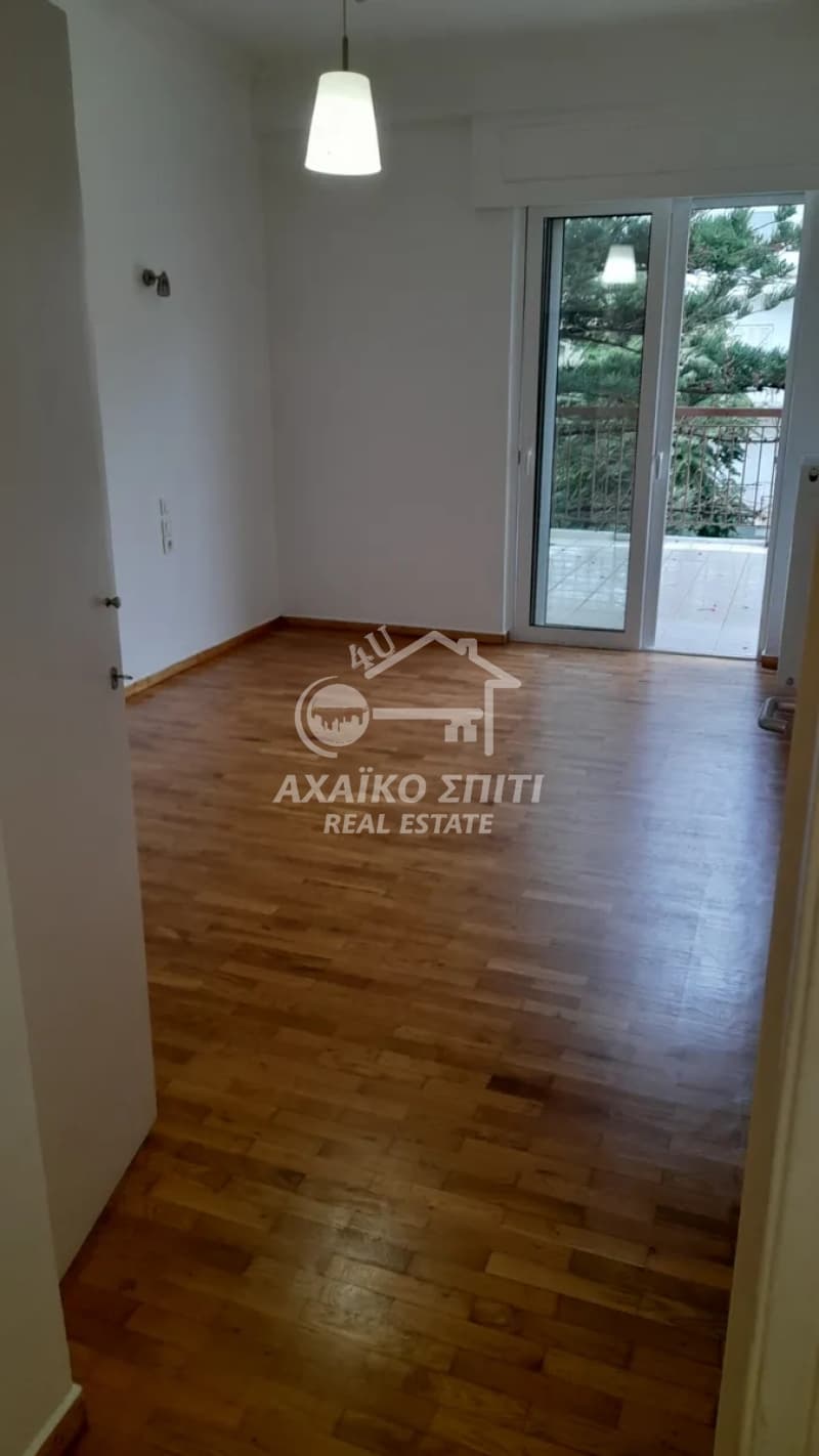 Γραφείο στην Πυροσβεστείο, Πάτρα — Φωτογραφία 8 από 12