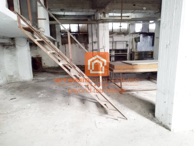 Retail Store in Metagogon, Ampelokipoi — Photo 7 of 20