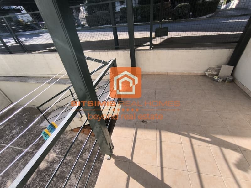 House in Panorama, Panorama — Photo 12 of 30