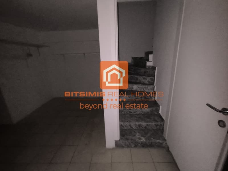 House in Panorama, Panorama — Photo 4 of 30