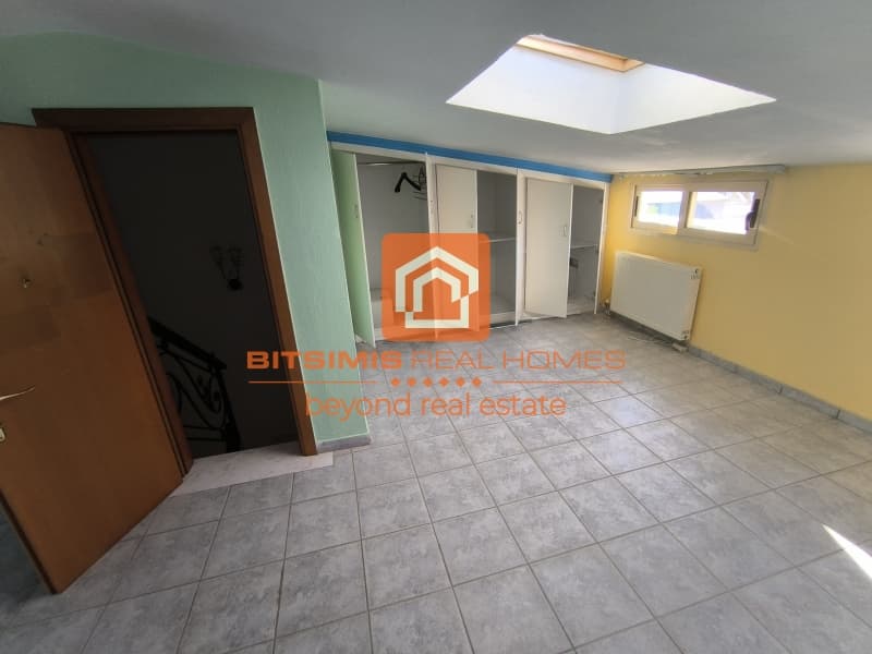 House in Panorama, Panorama — Photo 16 of 30