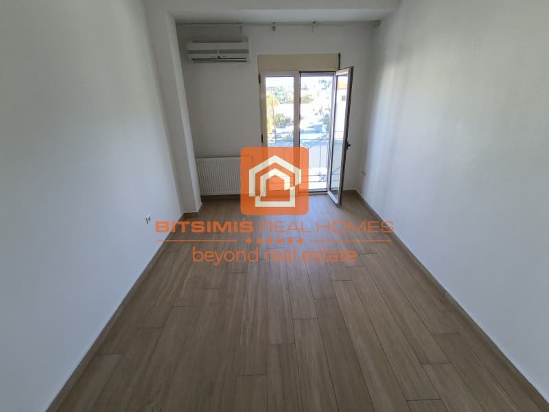 House in Panorama, Panorama — Photo 17 of 30