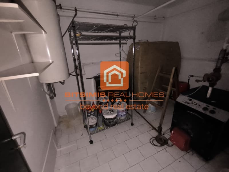 House in Panorama, Panorama — Photo 7 of 30