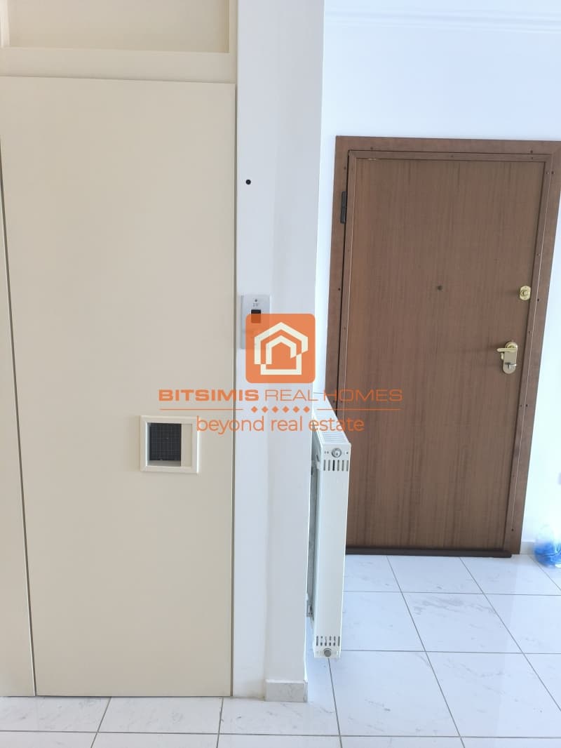 House in Panorama, Panorama — Photo 13 of 30