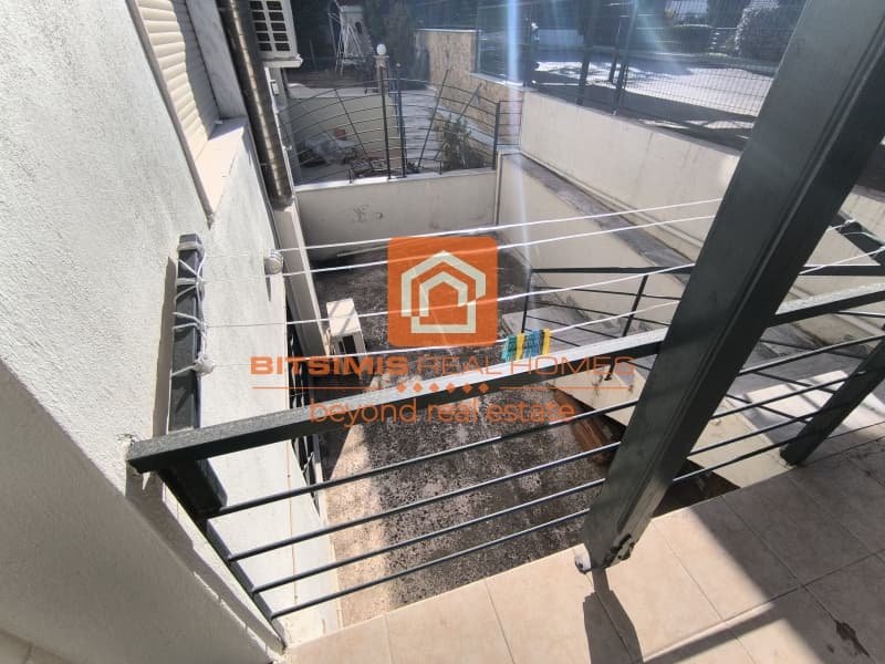 House in Panorama, Panorama — Photo 11 of 30