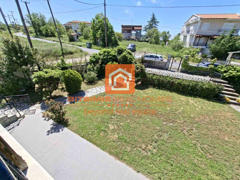 Μονοκατοικία στην Φίλυρο, Πεύκα — Φωτογραφία 2 από 23