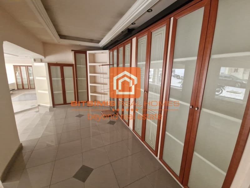 Retail Store in Kato Ilioupoli, Evosmos — Photo 11 of 18