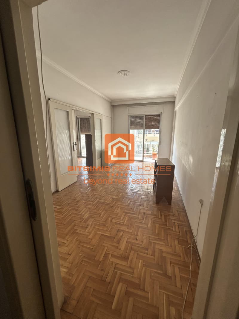 Apartment in Riga Feraiou, Neapoli — Photo 2 of 24