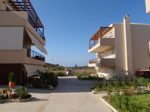 House in Kalivia, Kalivia Thorikou — Photo 1 of 9