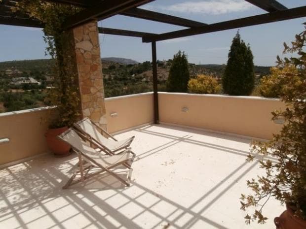 House in Lamprika, Koropi — Photo 10 of 11
