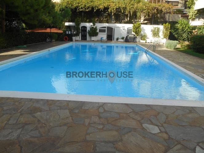House in Pigadakia, Voula — Photo 1 of 21