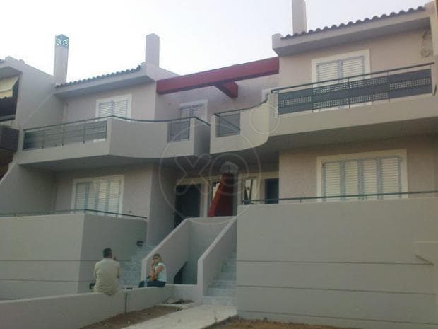 House in Κέντρο, Kalivia Thorikou — Photo 1 of 7