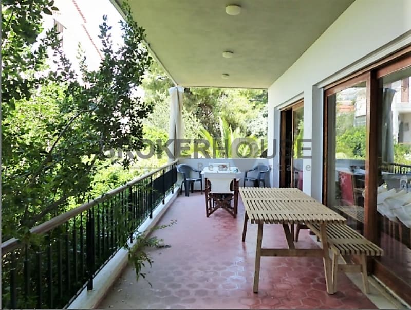 House in Saronida, Saronida — Photo 1 of 17