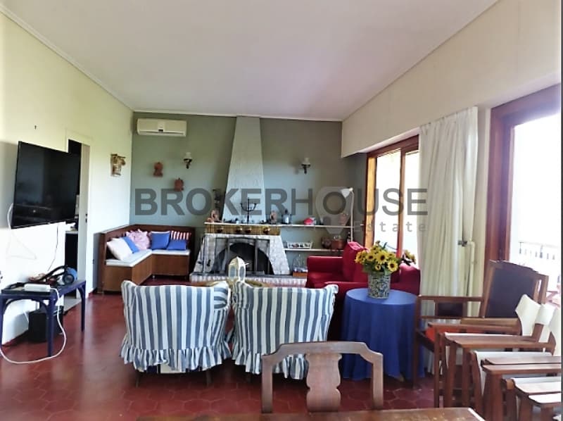 House in Saronida, Saronida — Photo 4 of 17