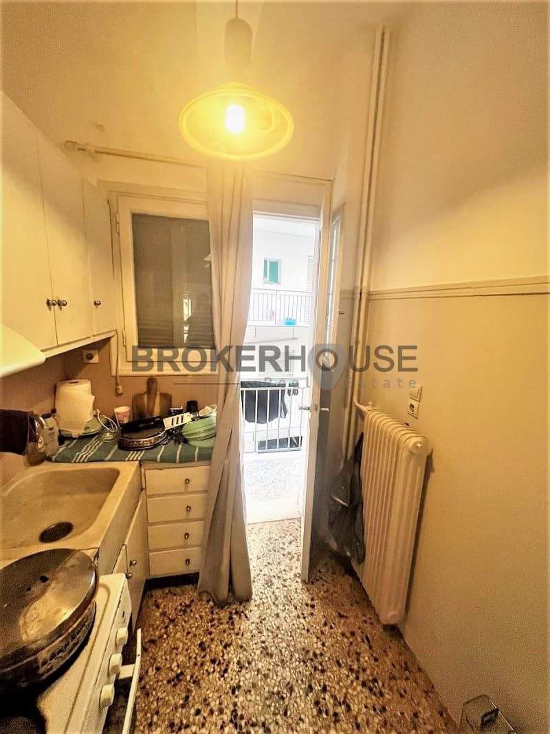 Apartment in Gkrava, Patisia — Photo 9 of 13