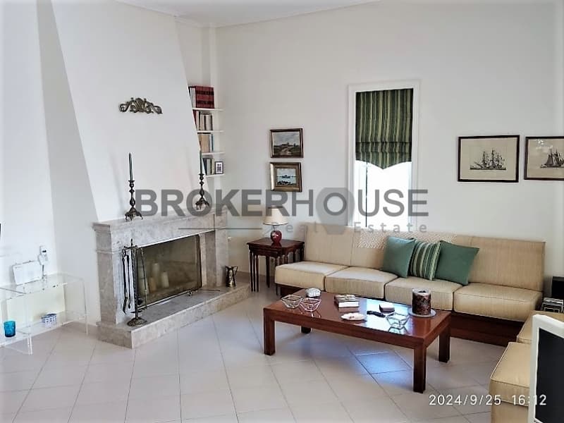 House in Saronida, Saronida — Photo 4 of 26
