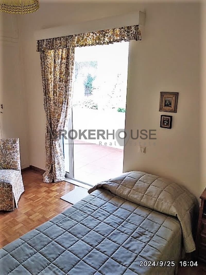 House in Saronida, Saronida — Photo 19 of 26