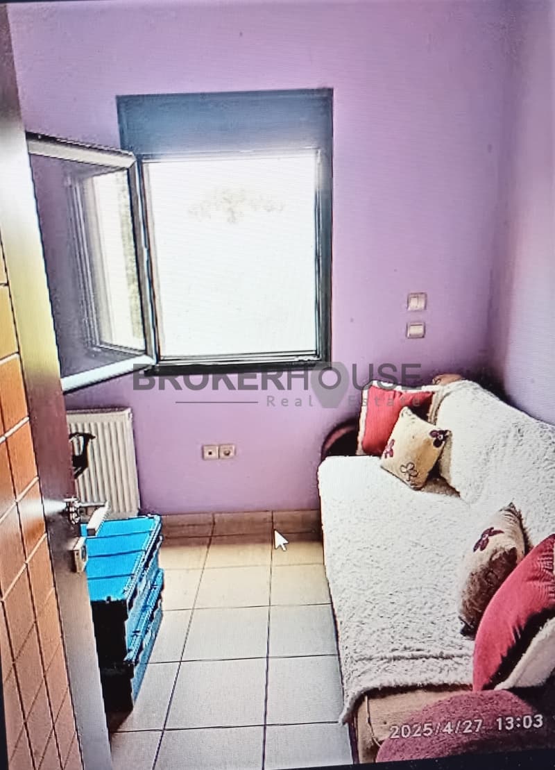 House in Katafigi, Palaia Fokaia — Photo 2 of 20